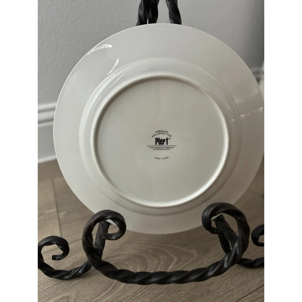 Pier 1 Holiday Scroll Dinner Plate 6594864 Christmas Discontinued